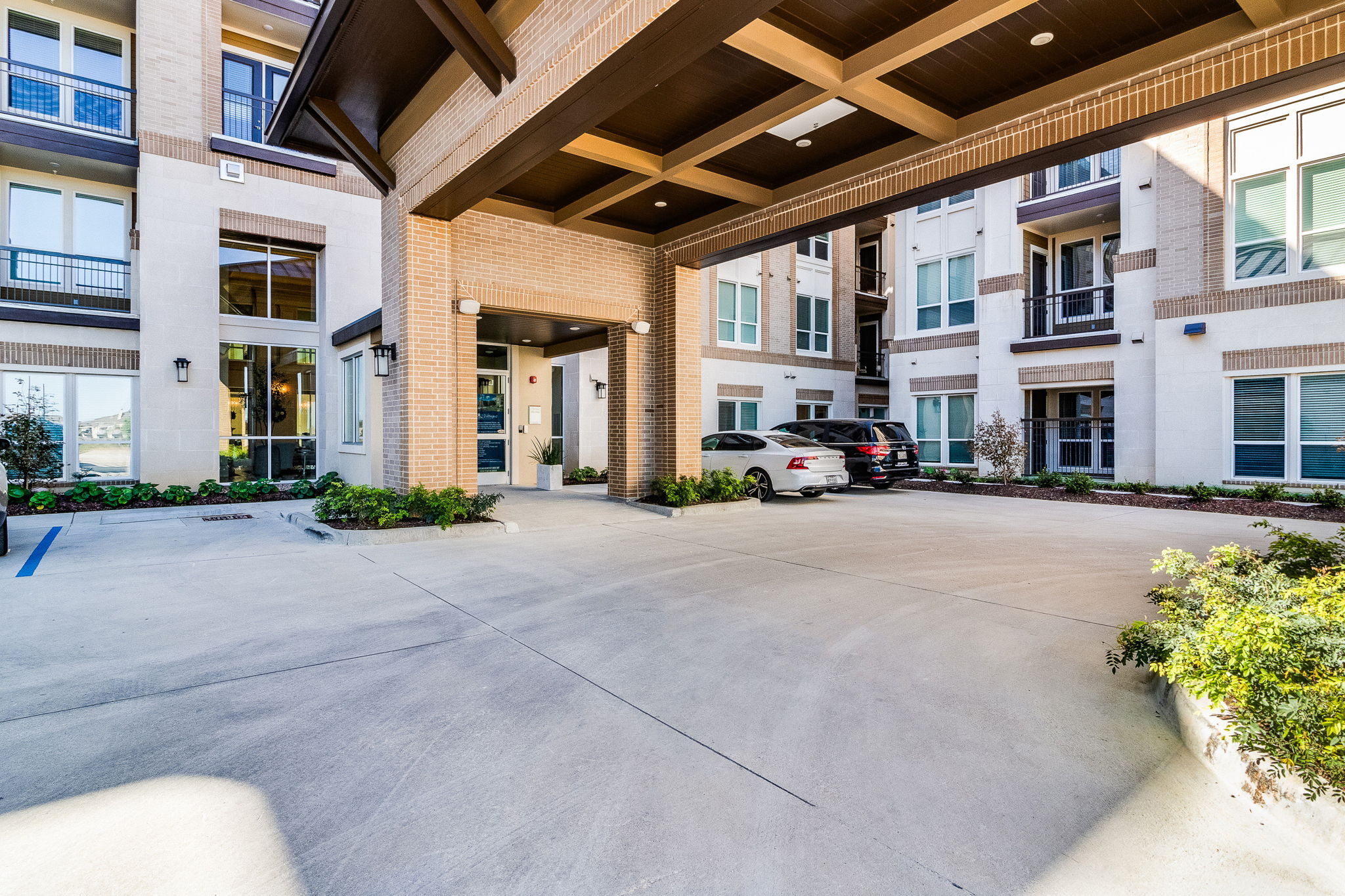 50-web-or-mls-Imperial Pointe Senior Living-50